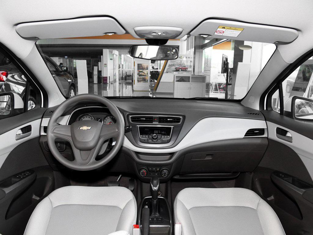 最省油动力强的平民两厢车,论动力空间油耗最好的两厢车