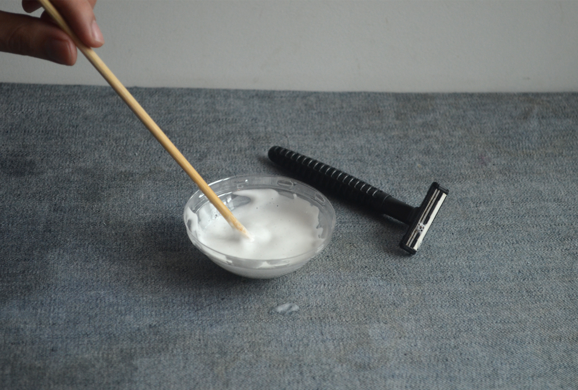 剃须泡沫自己做,剃毛泡沫和剃须泡沫