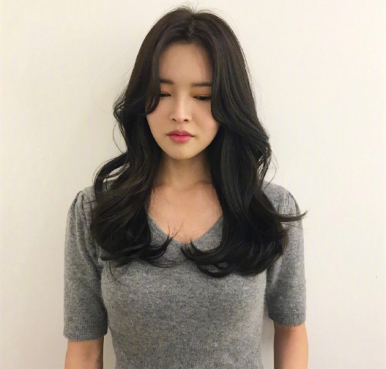 减龄中短卷发30款免打理,2018最流行中长易打理卷发