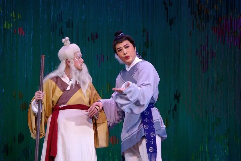 黄冈，这里不只有学霸和试卷