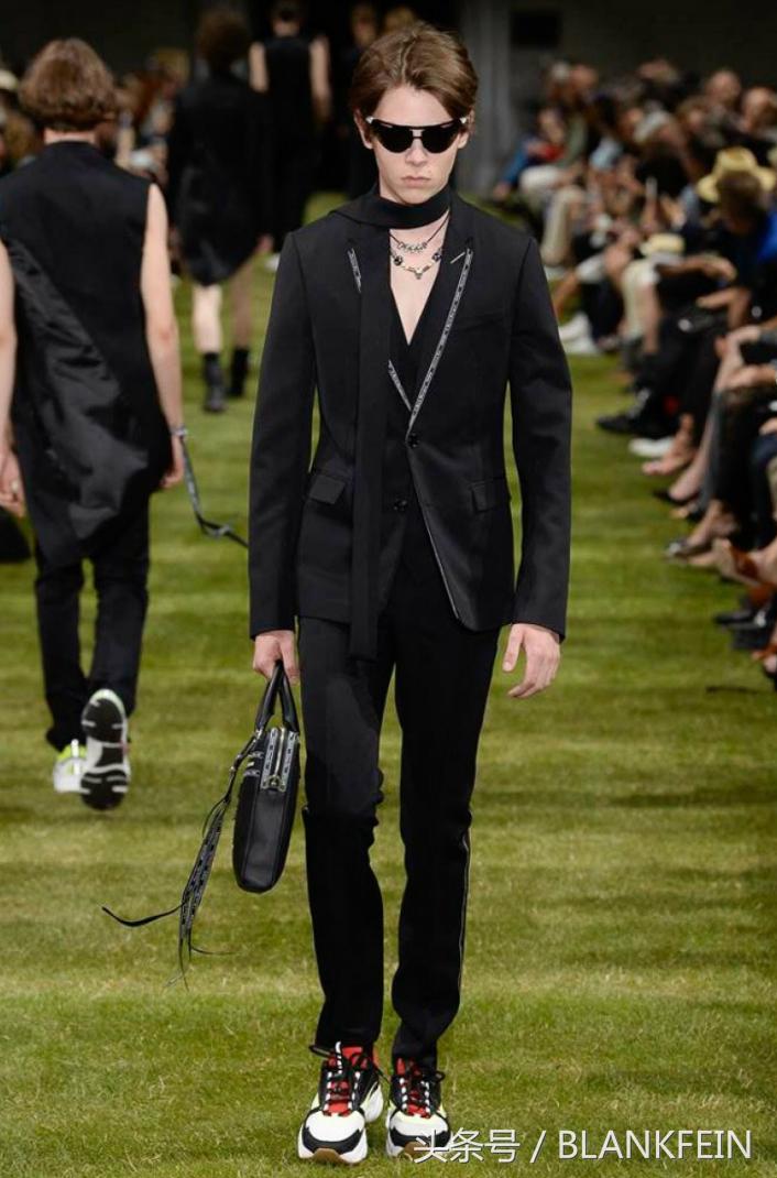 迪奥桀傲diorhomme,迪奥dior2020时装秀