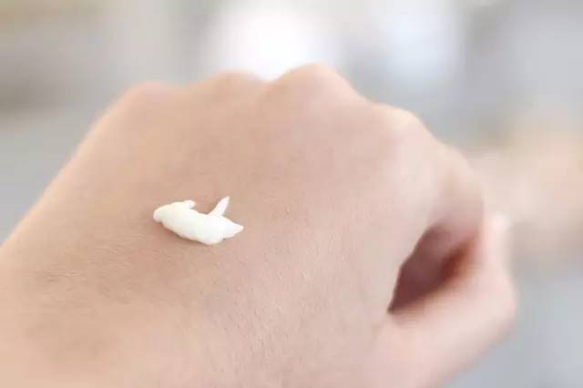 实实在在淡化细纹黑眼圈的眼霜,适合有黑眼圈细纹的眼霜