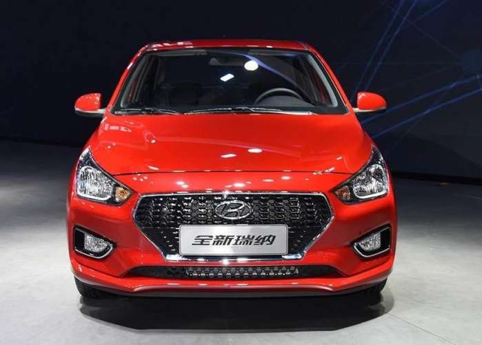 现代瑞纳04年款出厂价,北京现代瑞纳二手车四万左右