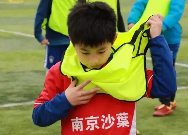 从暖秋到严冬，明基悦宁体育中心青训点秋季班今日正式结业！