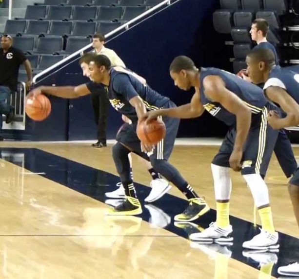 运球老不稳教学视频,感受极致的运球节奏库里过人技巧