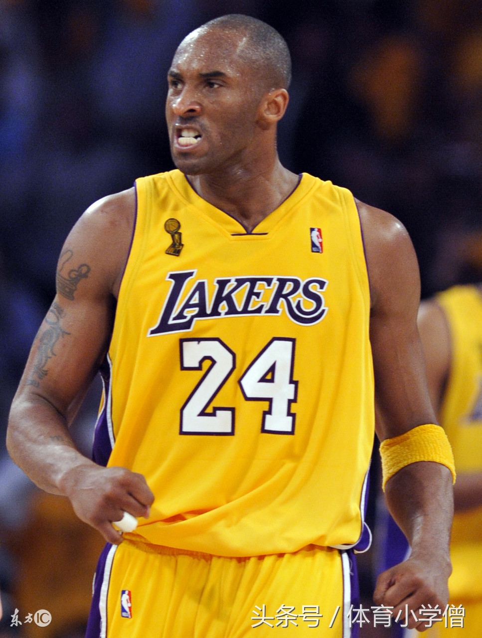 「百万英雄」体育真题“泄露”,FIFA是什么联赛的简称?万人答错