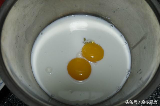 用鸡蛋和面粉做鸡蛋松饼,如何只用鸡蛋面粉做松饼