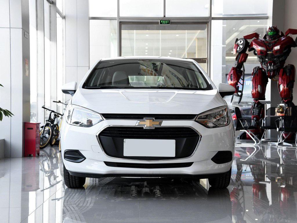 最省油动力强的平民两厢车,论动力空间油耗最好的两厢车