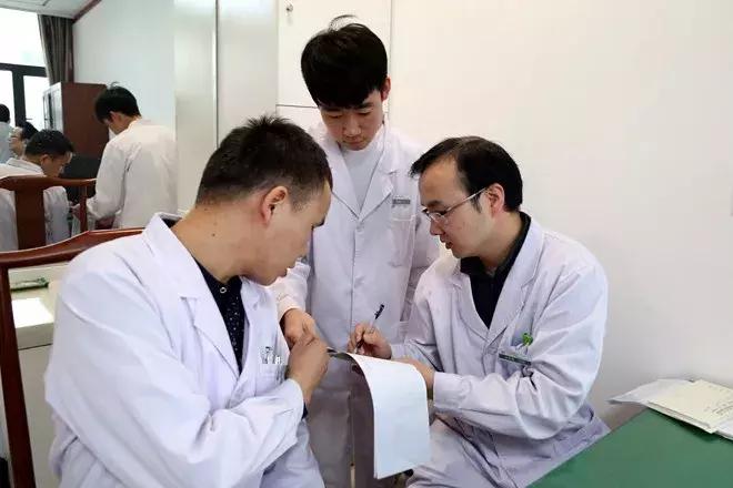 穆晓红脑瘫专家,脑瘫外科专家徐林