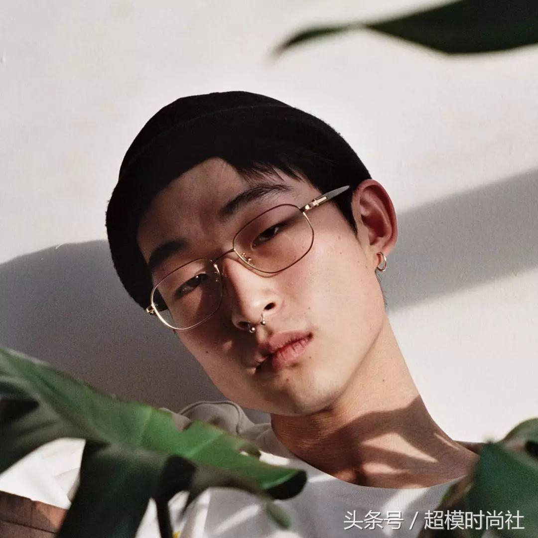 剃光头后变帅了,邋遢男剪掉头发之后变成帅哥