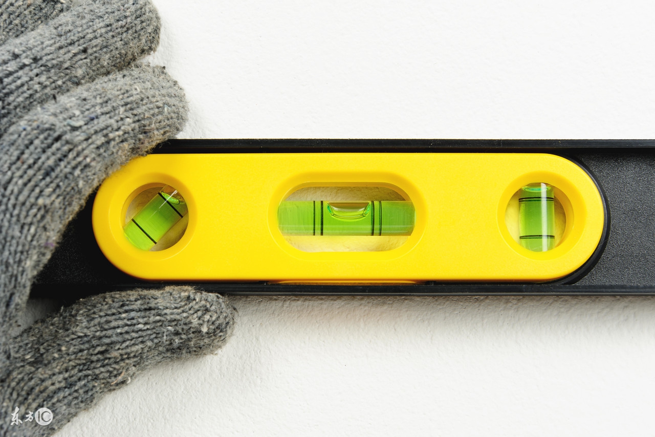 水平仪不准了怎么调整校正,水平仪怎么放才不会打歪直线