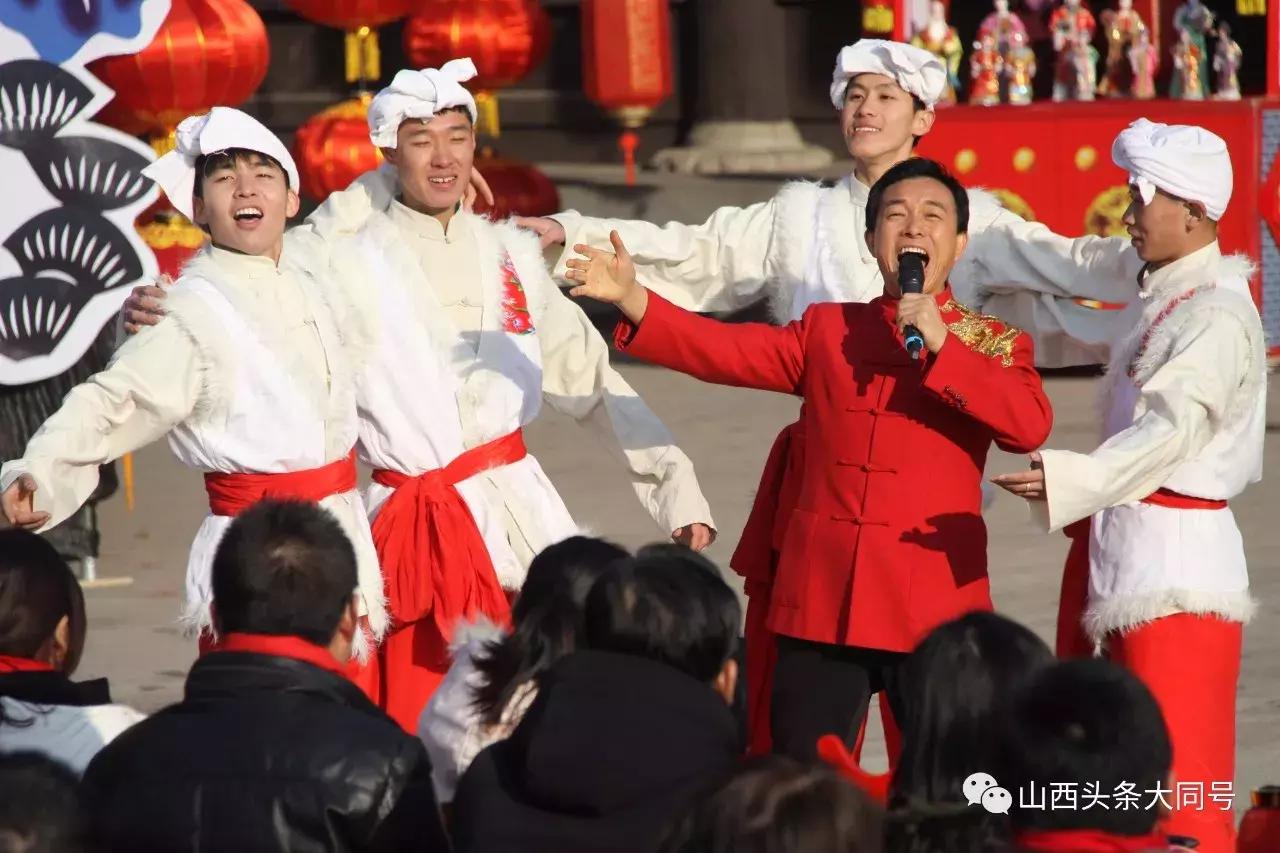 偶遇阎维文朱迅,朱迅东西南北贺新春是春晚吗