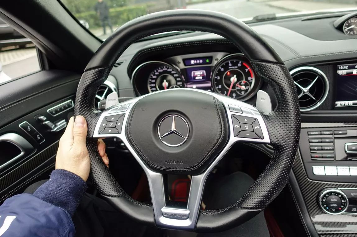 奔驰敞篷车又便宜又好看跑得还快,奔驰sl63amg敞篷落地价2021款