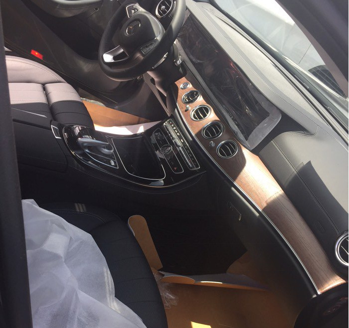 16年奔驰e200l二手车立标多少钱,花50万买奔驰e划算吗