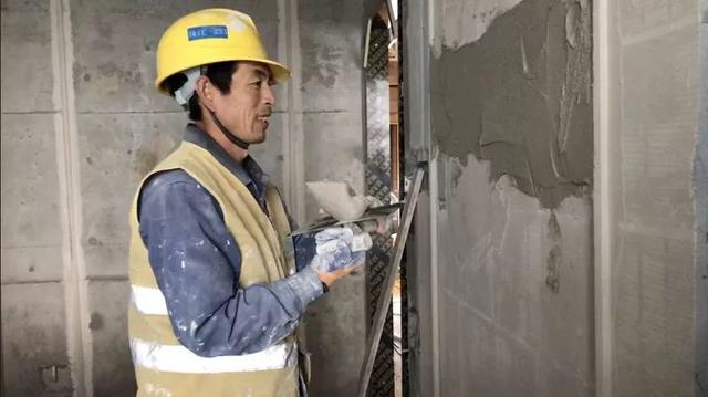 上海地铁站蹭网的老葛,农民工蹭网红老葛