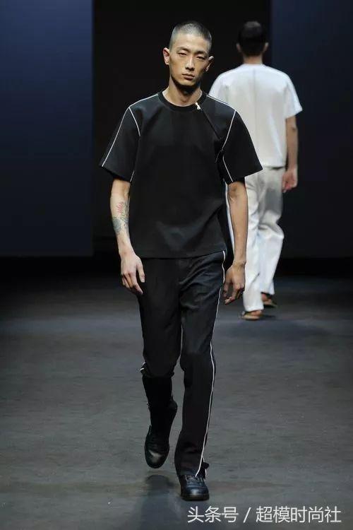 剃光头后变帅了,邋遢男剪掉头发之后变成帅哥