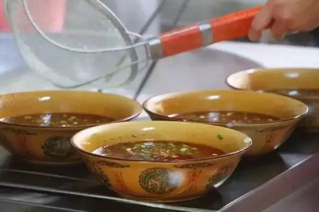 深藏民间的10多家老店，老丽江人集体的回忆，多少米其林都比不上