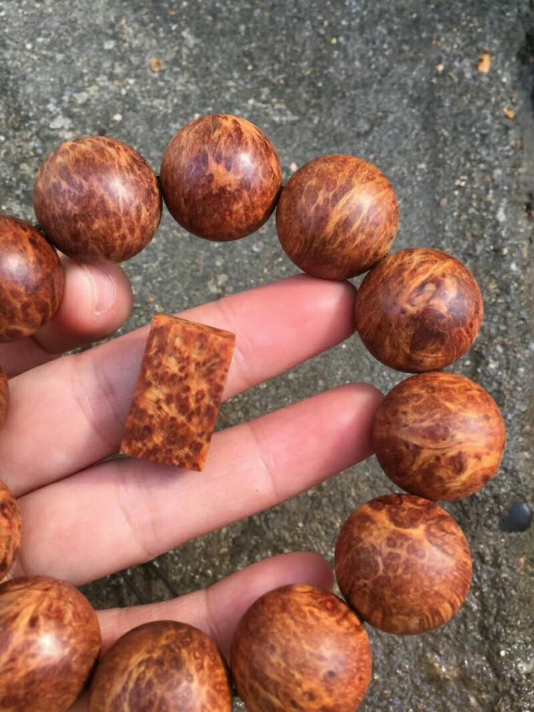 太行崖柏雷击木手串怎么盘玩,崖柏手串怎样快速盘出包浆