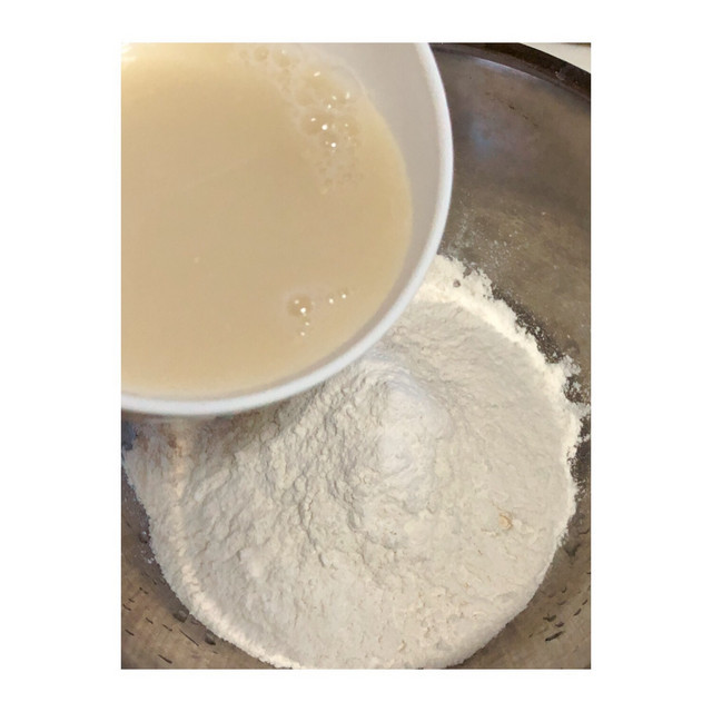 葱油千层饼好吃有诀窍,怎么做葱油千层饼不硬又松软