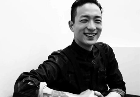 剃光头后变帅了,邋遢男剪掉头发之后变成帅哥