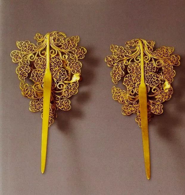 看完这5类珠宝设计,抛弃「猪精」,做维纳斯女孩吧