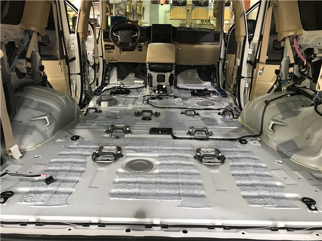 丰田坦途改音响,坦途汽车音响改装