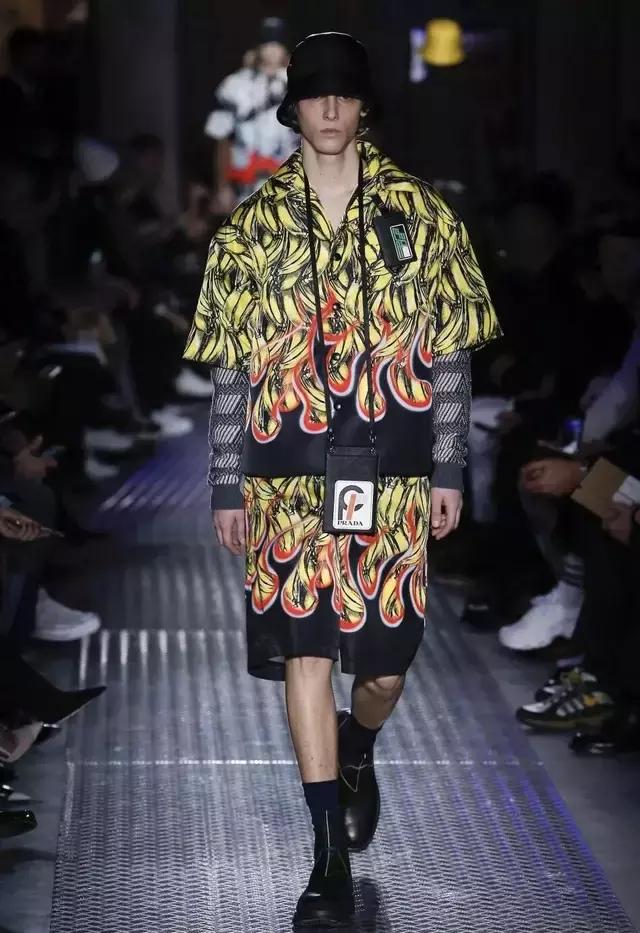 米兰时装周惊艳作品,米兰时装周高燃片段