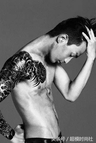 剃光头后变帅了,邋遢男剪掉头发之后变成帅哥