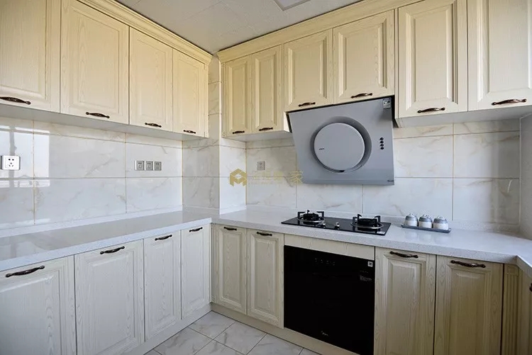 金色美缝剂提升颜值！146平欧式三居室，佛山蔚蓝湾畔业主很喜欢