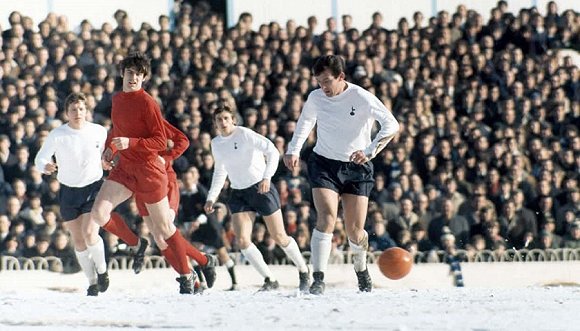 真球迷也可能没见过的雪战标志：橙色足球的怀旧故事