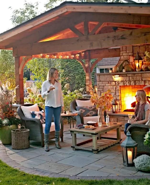 美国一家五口野外生存建房子,美国一家五口野外建房子