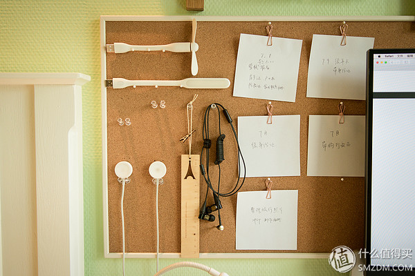 办公桌面舒适简约布局,好看的办公桌面布置