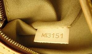 lv的包包怎么辨别真假,lv包包辨别左粗右细