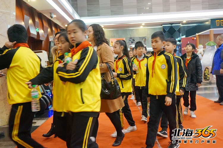 电影《骆春伟》今天首映!陈丽:这是我和孩子最好的记念