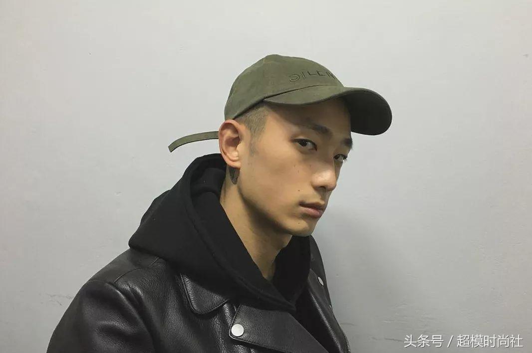 剃光头后变帅了,邋遢男剪掉头发之后变成帅哥