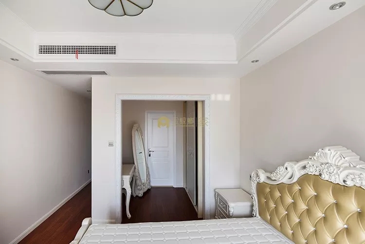 金色美缝剂提升颜值！146平欧式三居室，佛山蔚蓝湾畔业主很喜欢