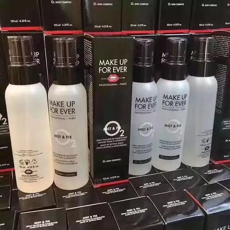 化妆总是浮粉有什么好的方法吗,干性皮肤怎么化妆不浮粉