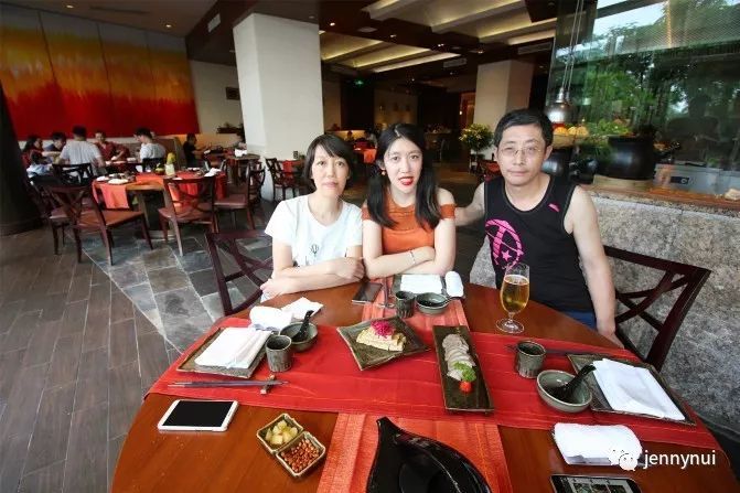 带父母去三亚需要多少钱,三亚旅行攻略带什么吃的