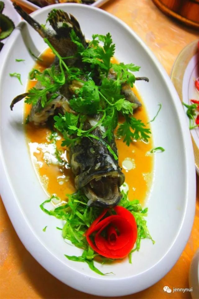 带父母去三亚需要多少钱,三亚旅行攻略带什么吃的