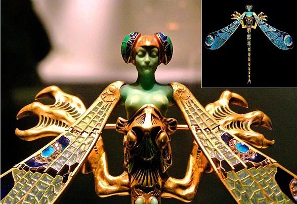 看完这5类珠宝设计,抛弃「猪精」,做维纳斯女孩吧