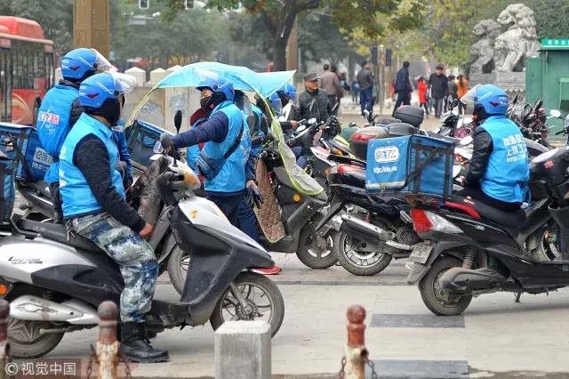 启程后美味送到你眼前，归途中孤独辛酸留给自己