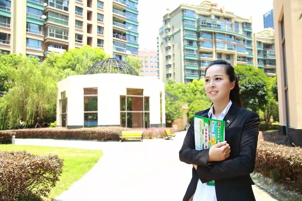 房产中介也“抢人”？信义房屋底薪5800元/月吸引职场新人