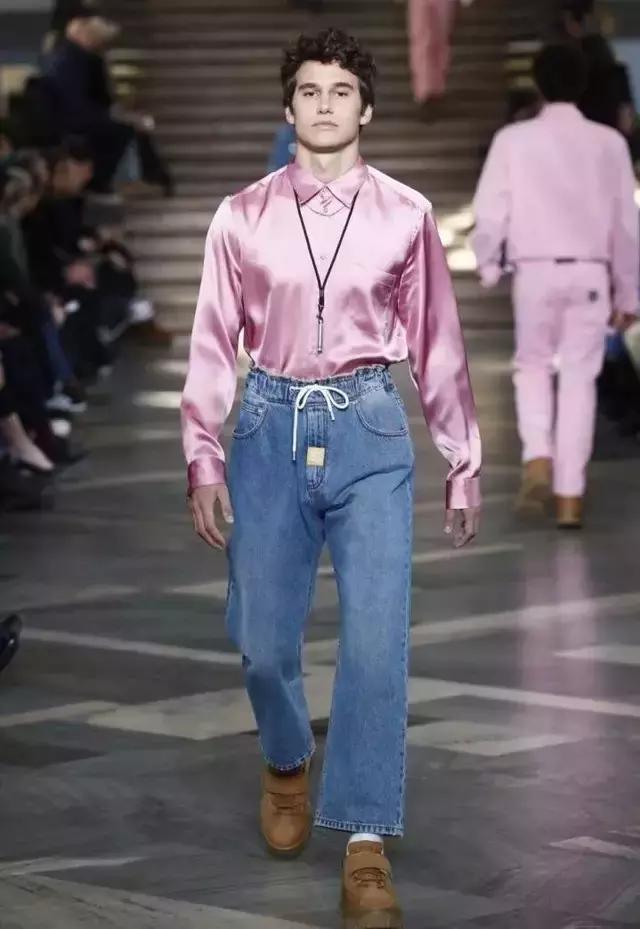 米兰时装周惊艳作品,米兰时装周高燃片段