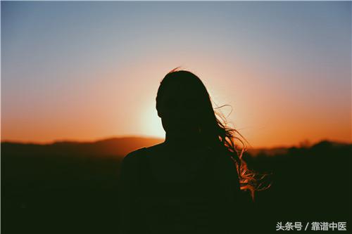 脚气烂脚丫脚痒喷什么脚气药好使,脚气小偏方藿香正气水能治脚气吗