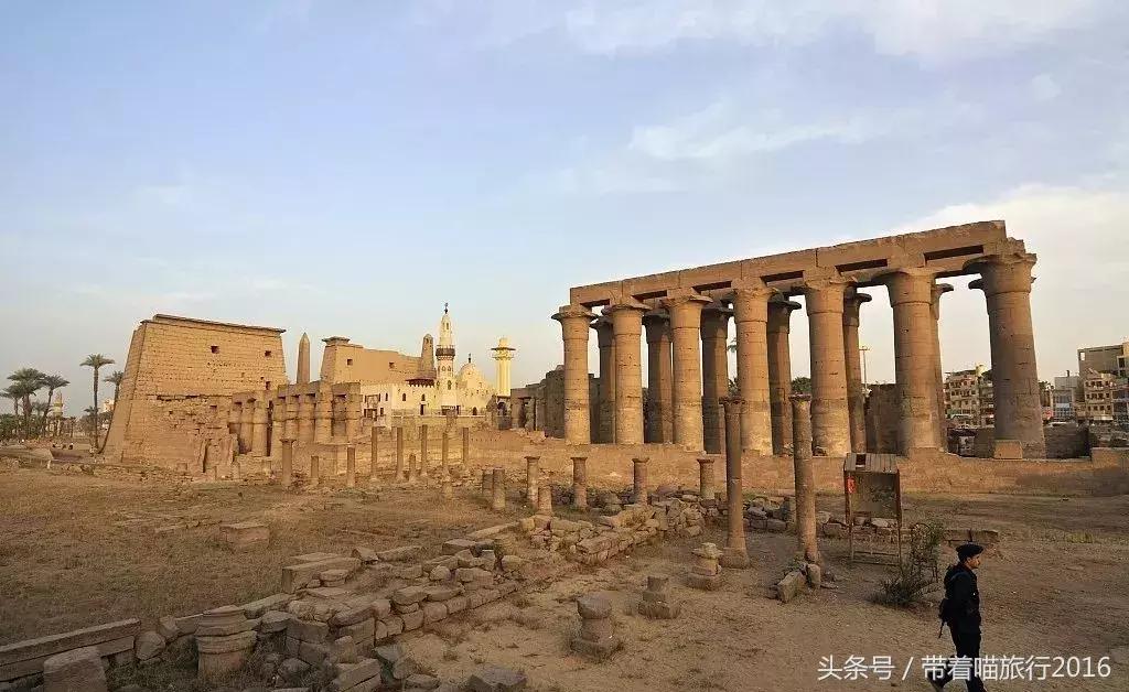 阿布扎比之行,阿布扎比四面八方