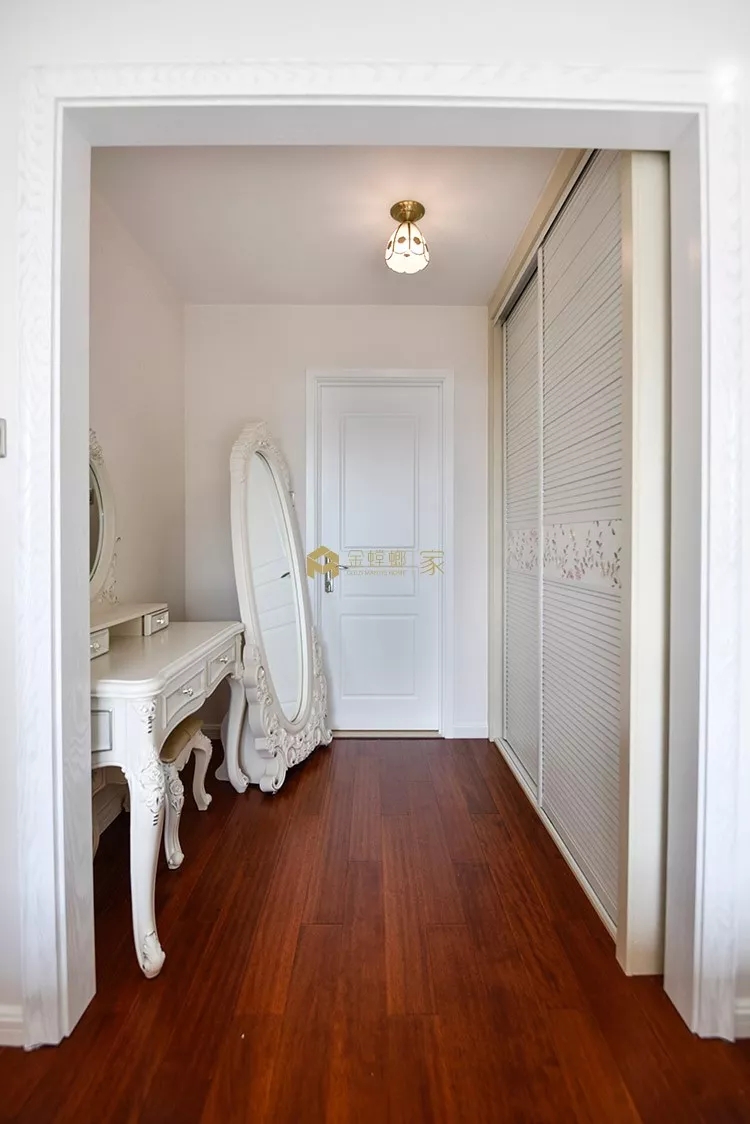 金色美缝剂提升颜值！146平欧式三居室，佛山蔚蓝湾畔业主很喜欢