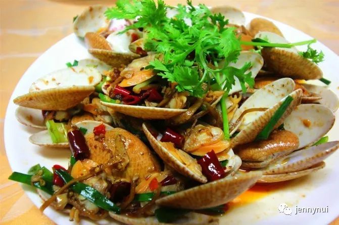 带父母去三亚需要多少钱,三亚旅行攻略带什么吃的