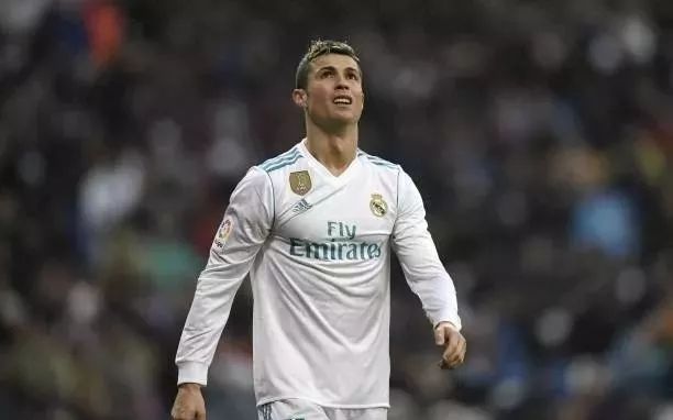 周末联赛综述｜纪录终结之日