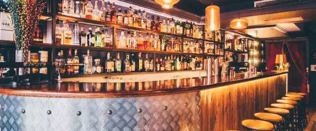 京城那些深不可测的饭局与骗局,揭秘酒馆的酒