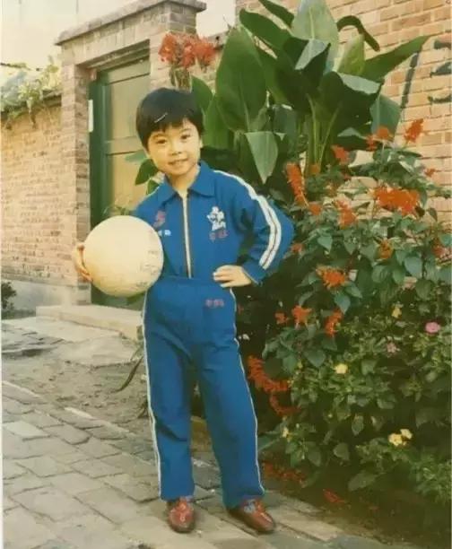 衡阳人小时候穿过的爆款，太时髦了！数数你穿过几件？